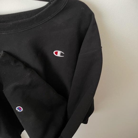 CROPPED CHAMPIONS SWEATER - Picture 3 of 3